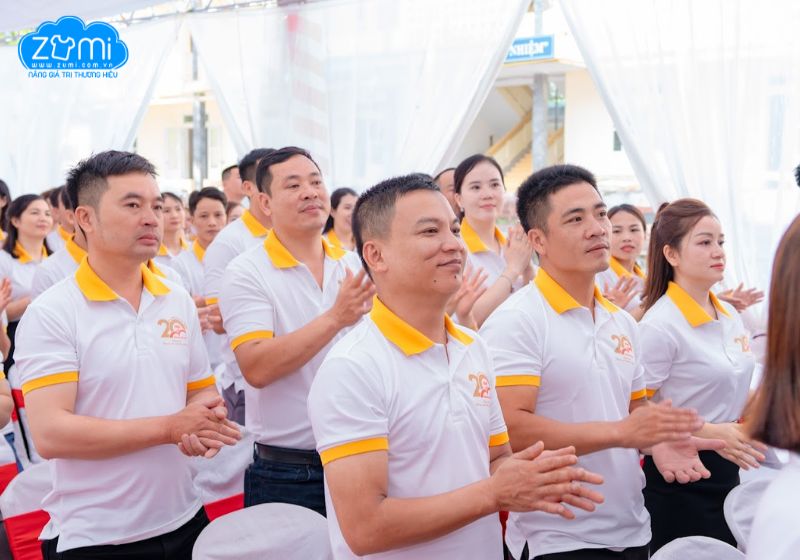 Áo đồng phục tất niên – Giải pháp gắn kết doanh nghiệp cuối năm